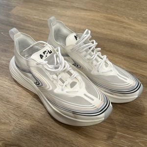 Women’s APL Streamline Running Shoes